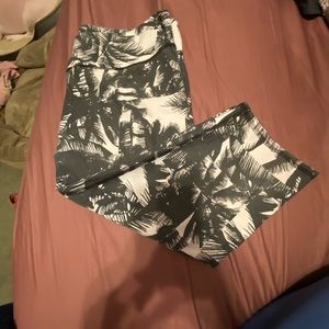 SOLD Crop leggings